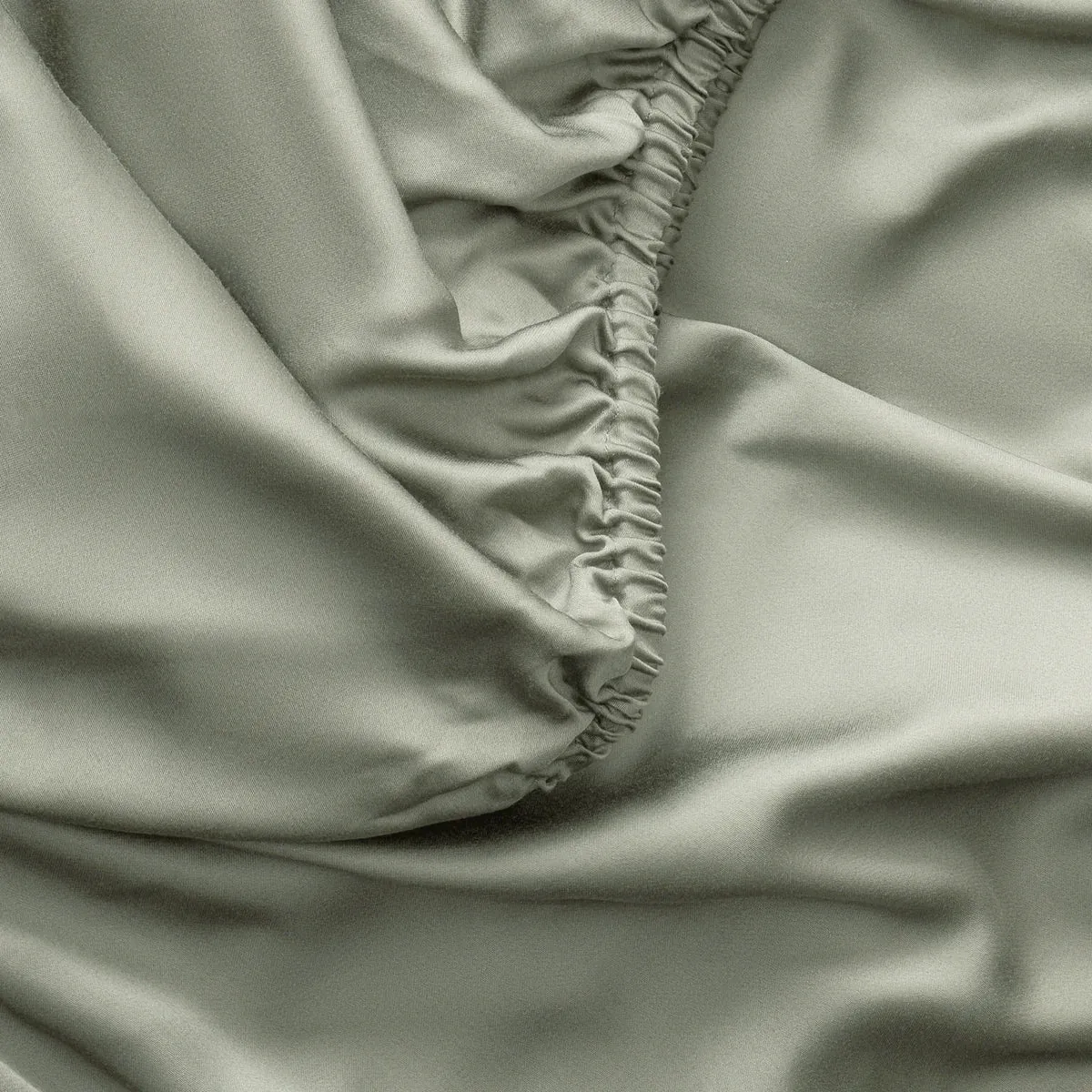 Cozy Earth Bamboo Fitted Sheet Available in Queen and King Sizes - Image 7