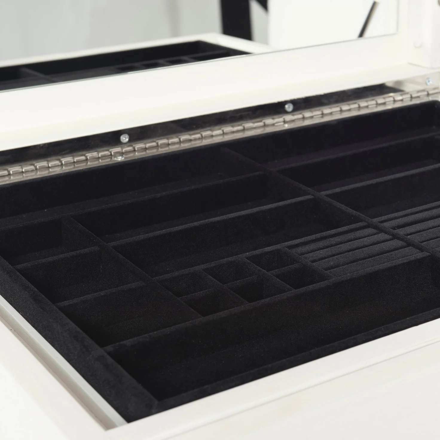 Bernhardt Silhouette Collection Six Drawer Tall Dresser ~ Onyx and Eggshell Two Tone Finish - Image 9