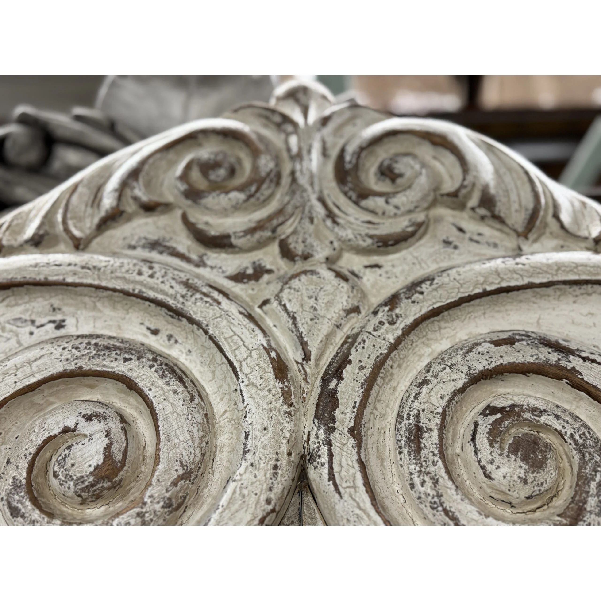 Casa Bonita Peruvian Hand-Painted Carved Wood and Antiqued Mirror Raquel Queen Size Bed - Image 5