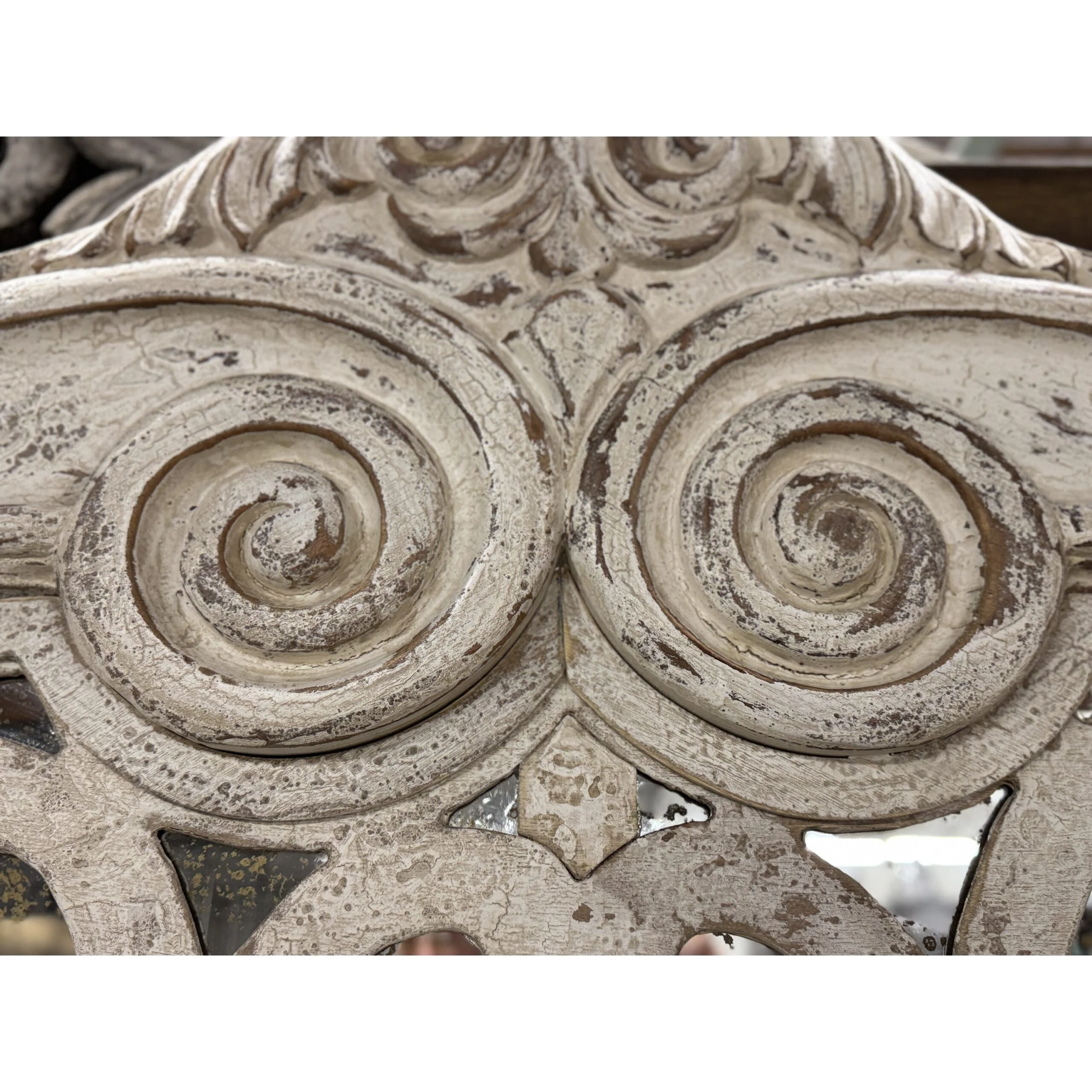 Casa Bonita Peruvian Hand-Painted Carved Wood and Antiqued Mirror Raquel Queen Size Bed - Image 6