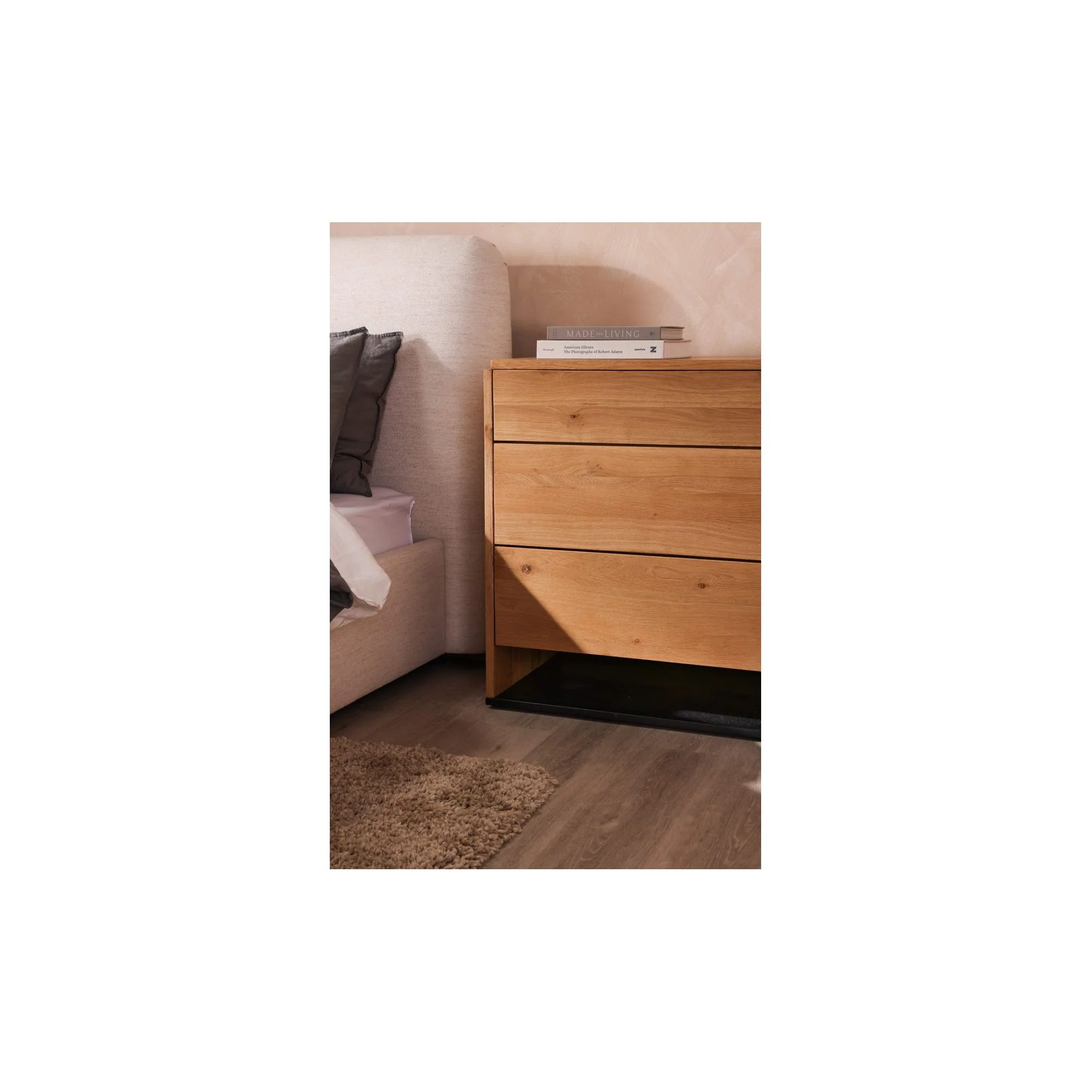 Moe's Home Collection Samara Cream Queen Bed - Image 4